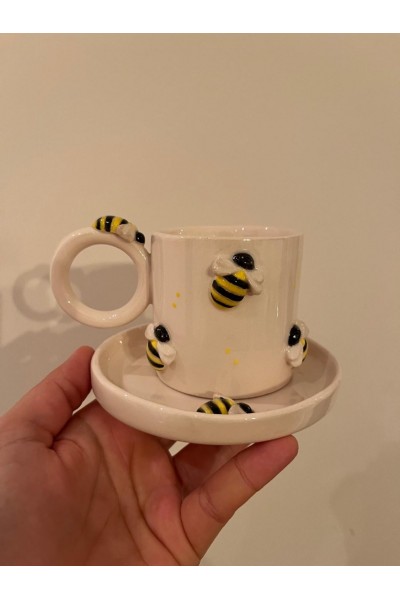 Arı figürlü mug
